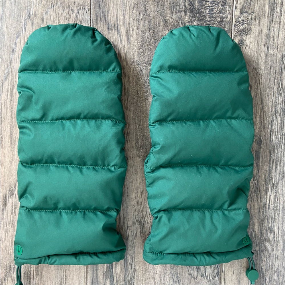 Lululemon wunder puff mitten